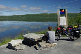 Krutfjellvegen mit Kunst