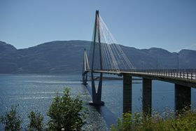 Die Helgelandsbrücke